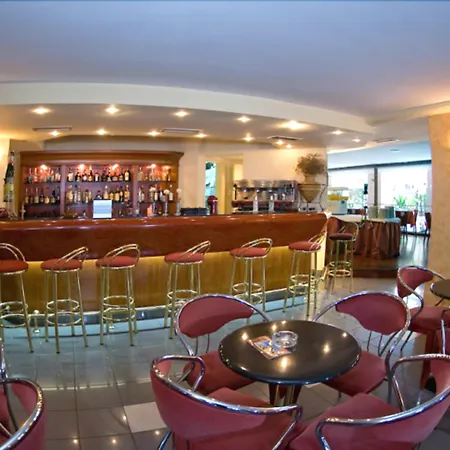 巴斯克奥斯酒店 3*