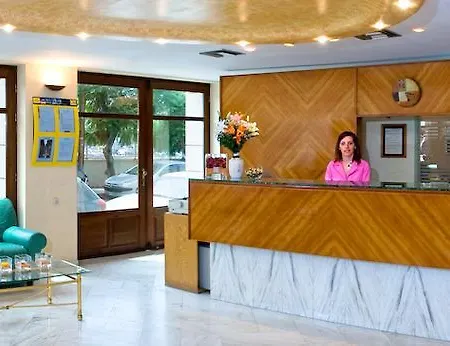 酒店 巴斯克奥斯酒店 3*